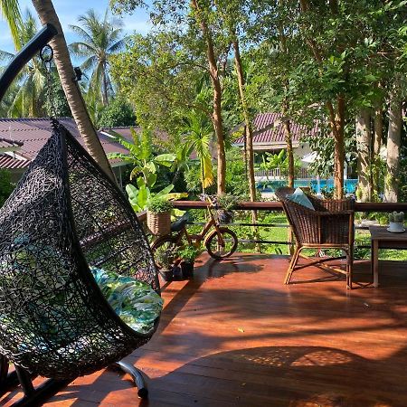 Hotel Baan Nai Suan Bophut Exterior foto