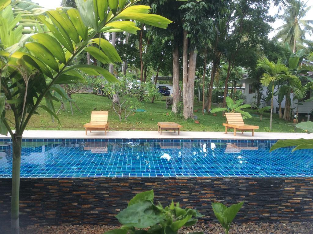 Hotel Baan Nai Suan Bophut Exterior foto
