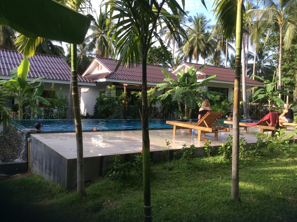 Hotel Baan Nai Suan Bophut Exterior foto